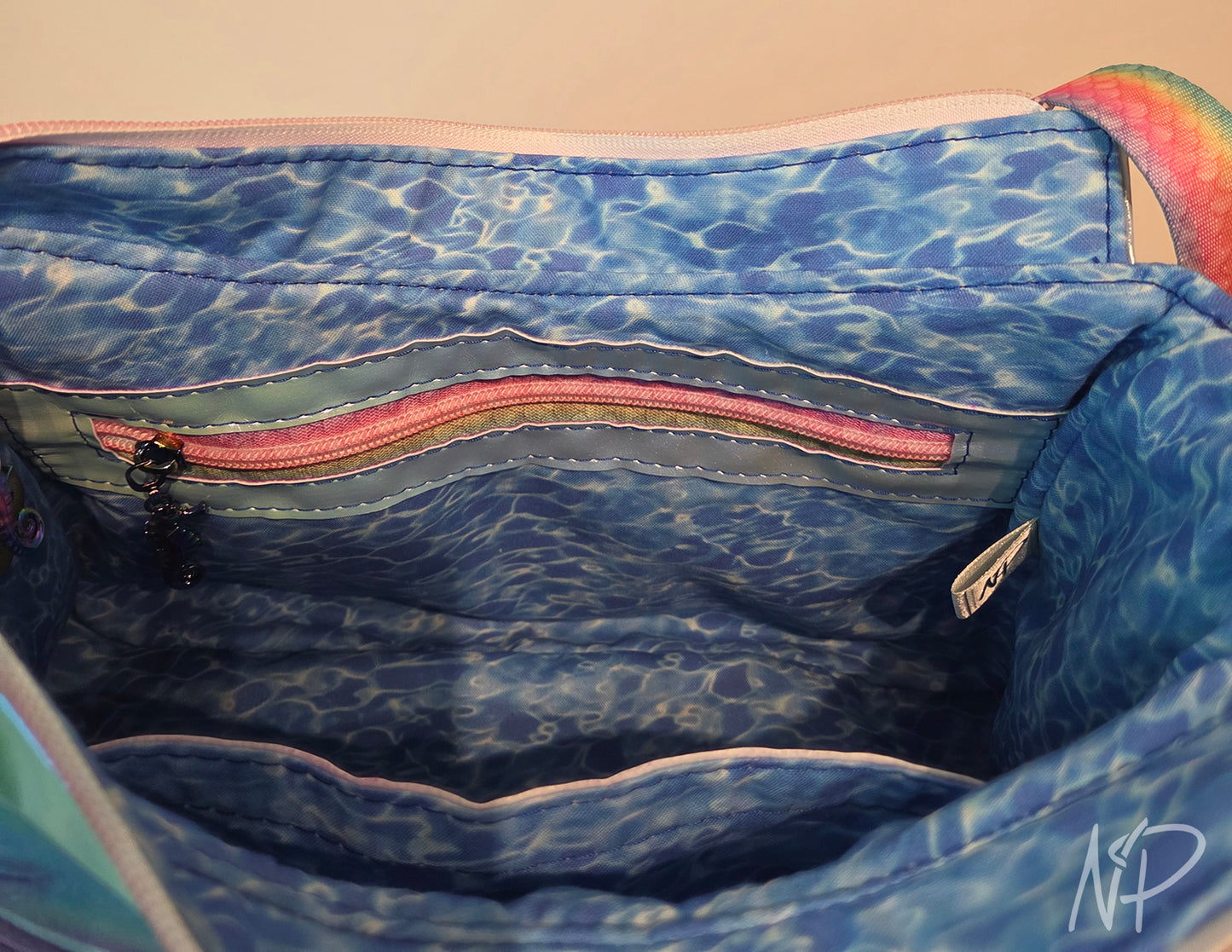 Yin-Yang fish Shoulder Bag