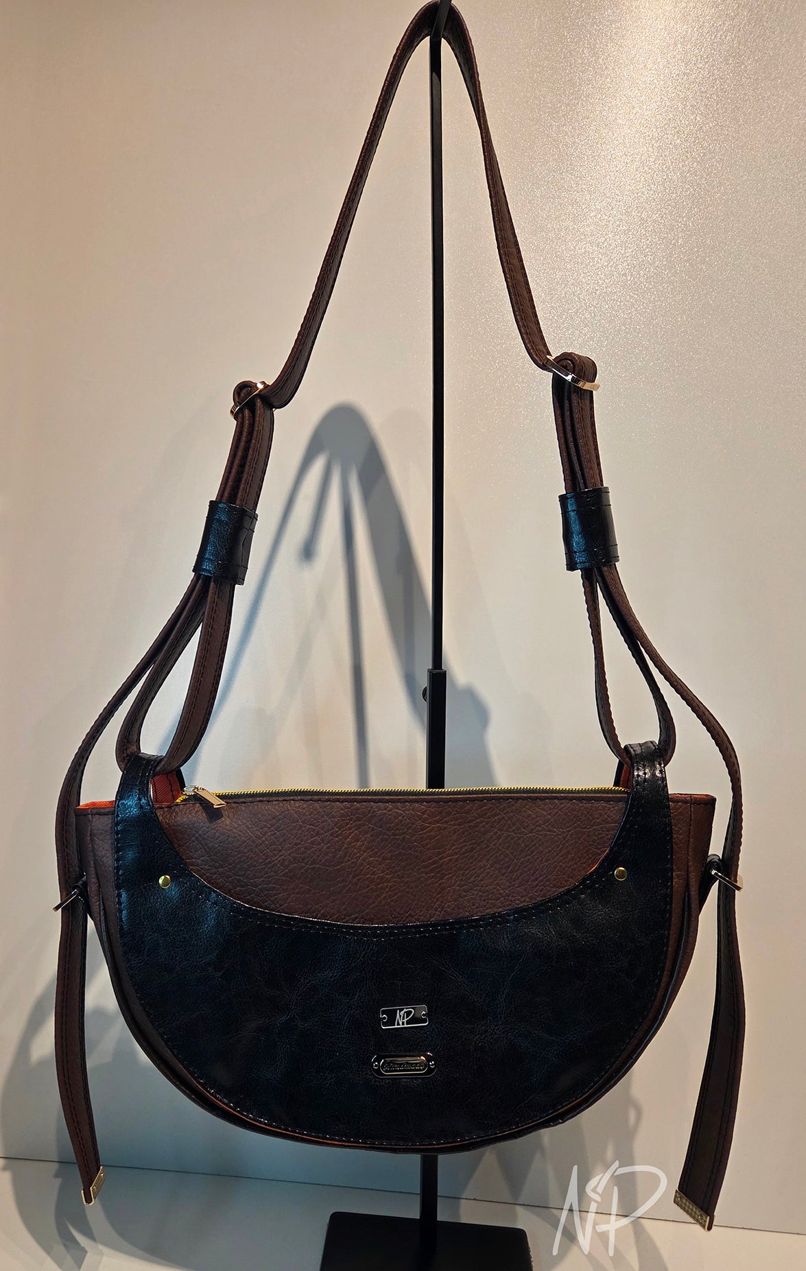 Luna Retro Crossbody