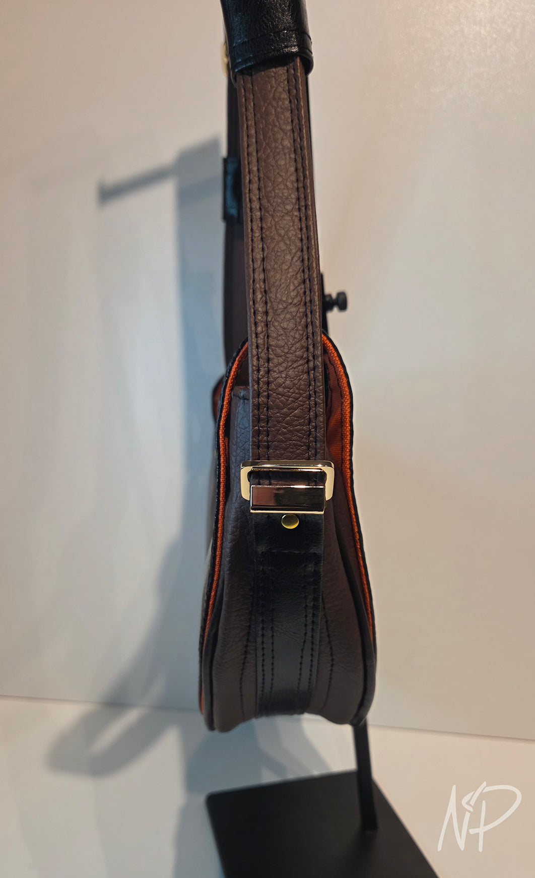 Luna Retro Crossbody