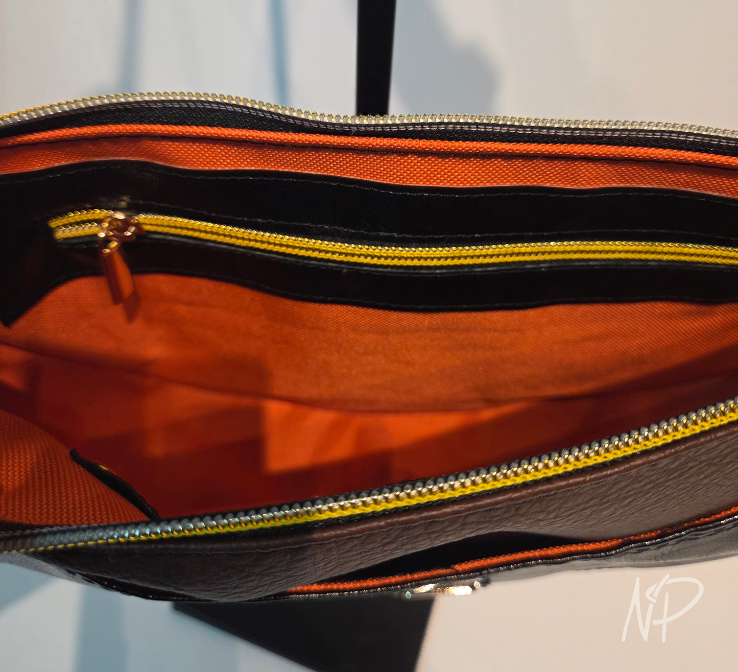 Luna Retro Crossbody