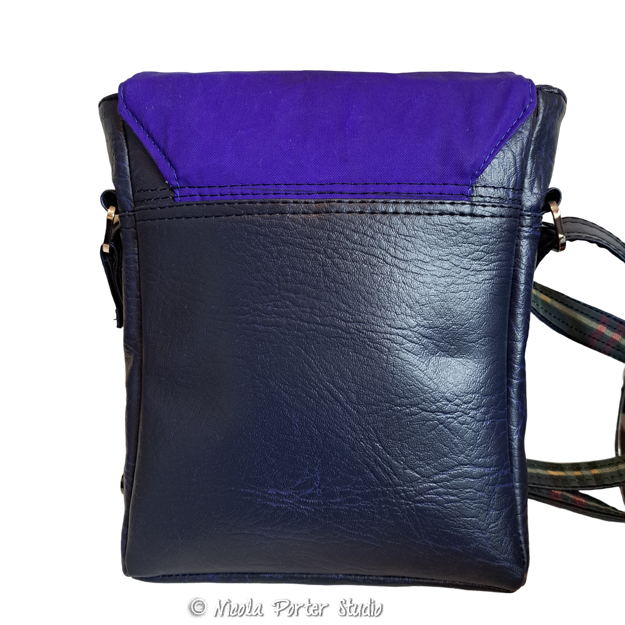 Nai Angus - Hand-painted crossbody bag