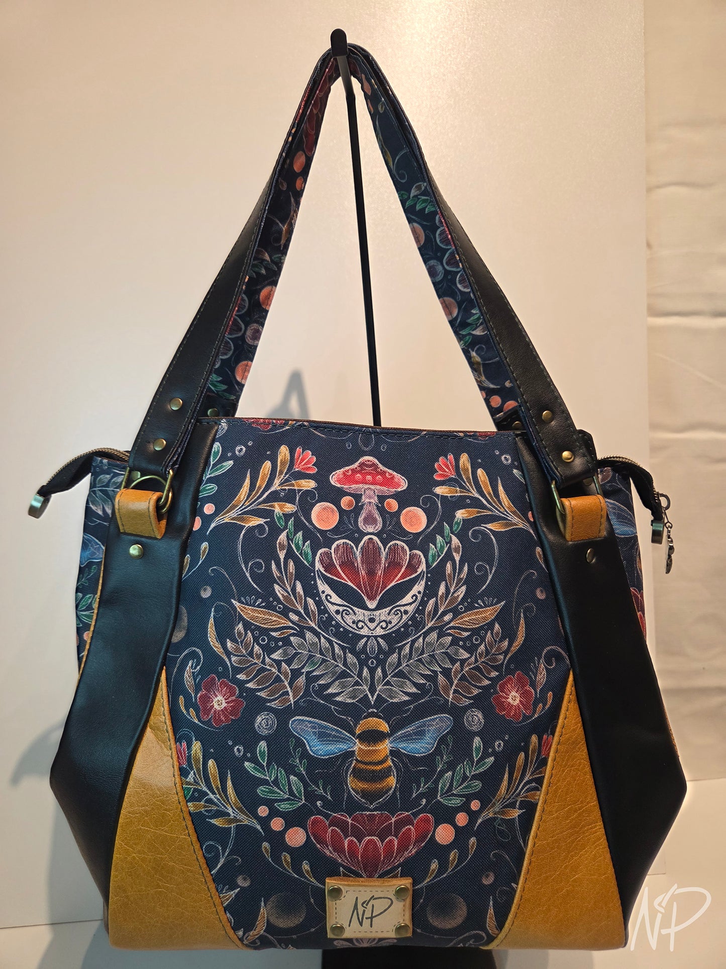 Bee Print Shoulder Bag