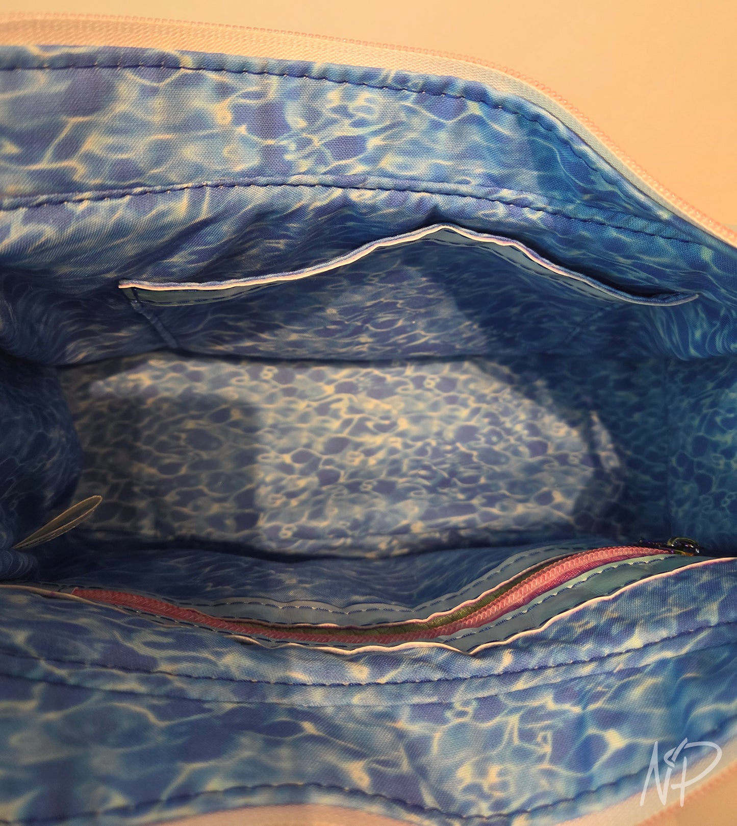 Yin-Yang fish Shoulder Bag