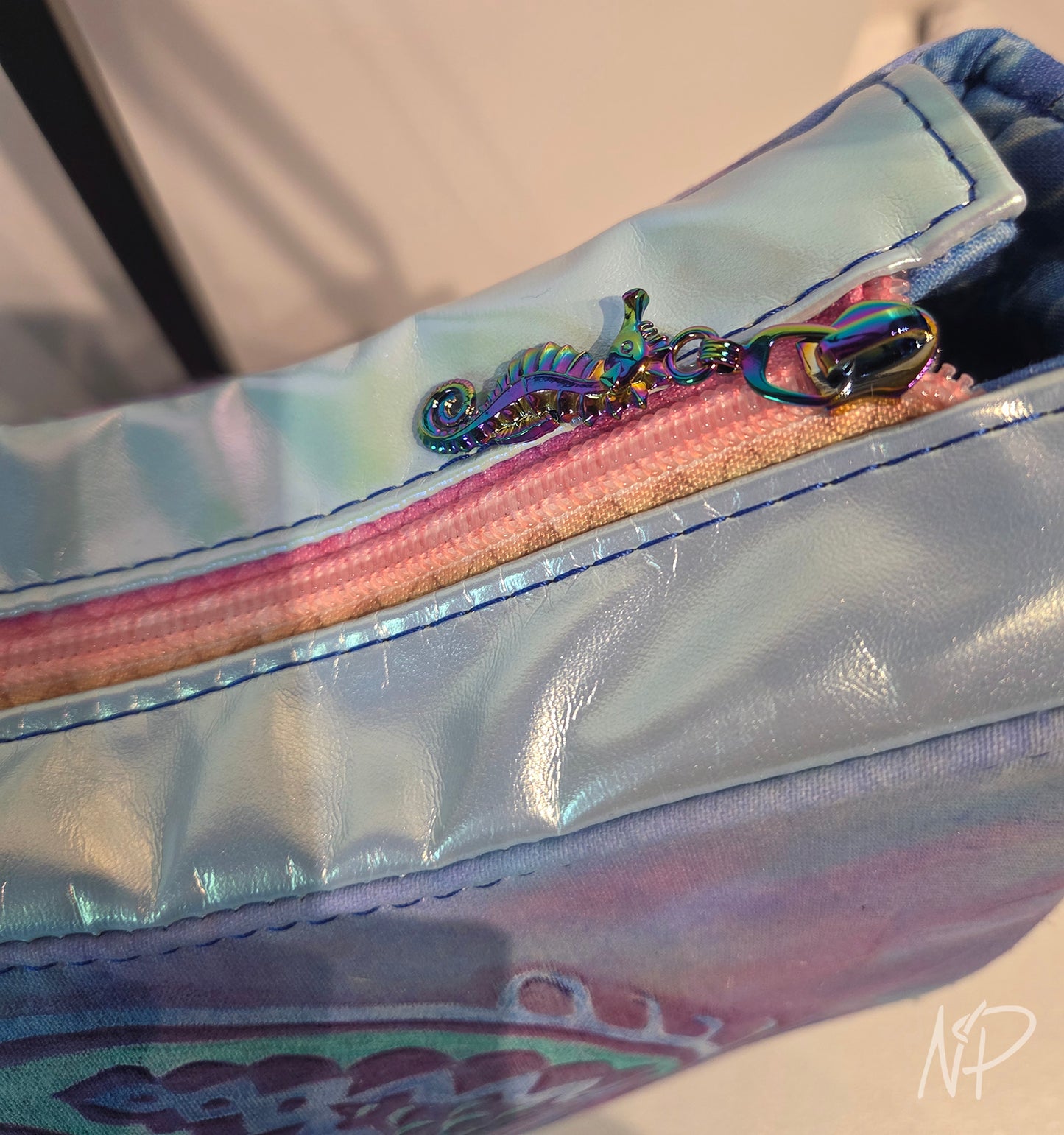 Yin-Yang fish Shoulder Bag