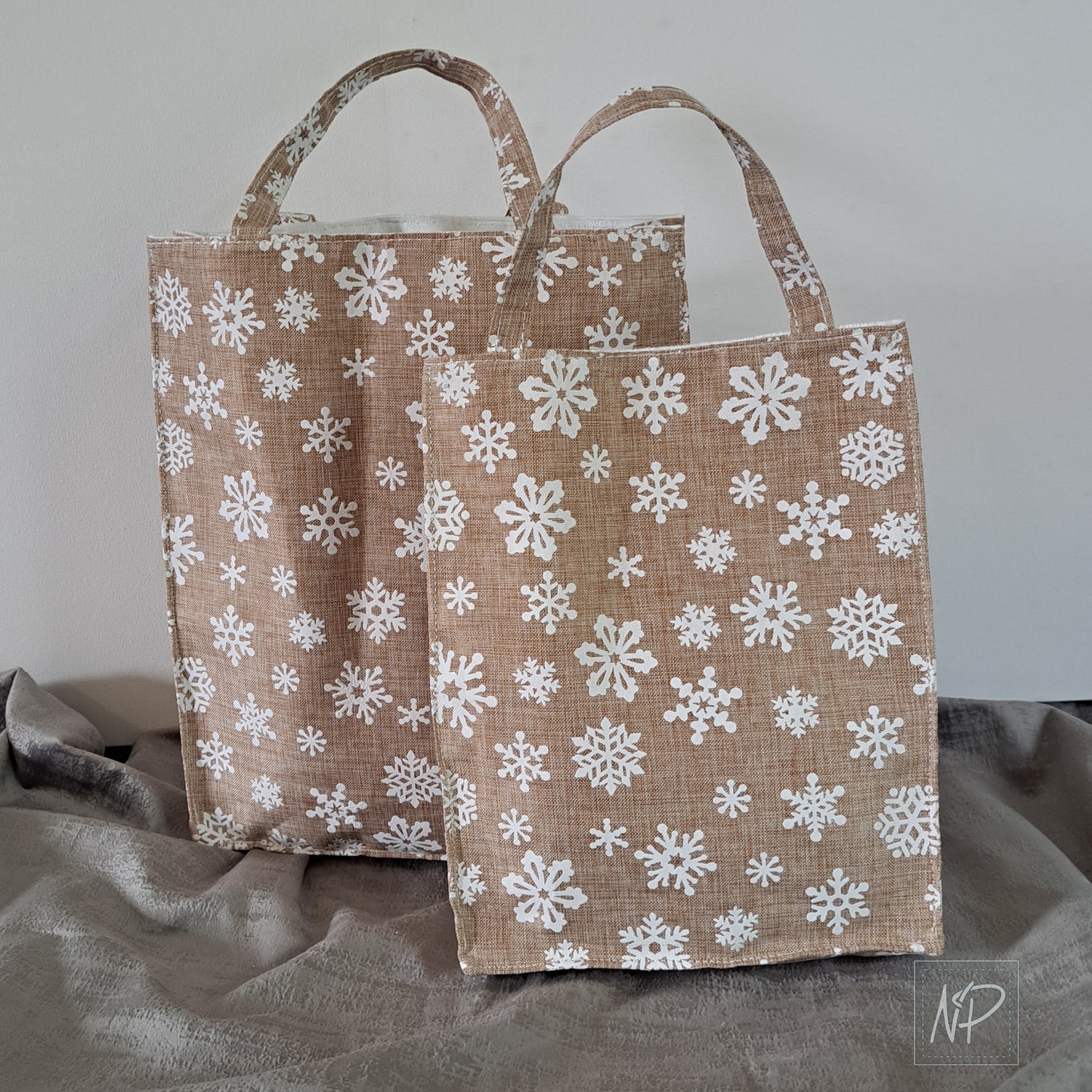 Luxury Lined Gift Bag - Snowflakes