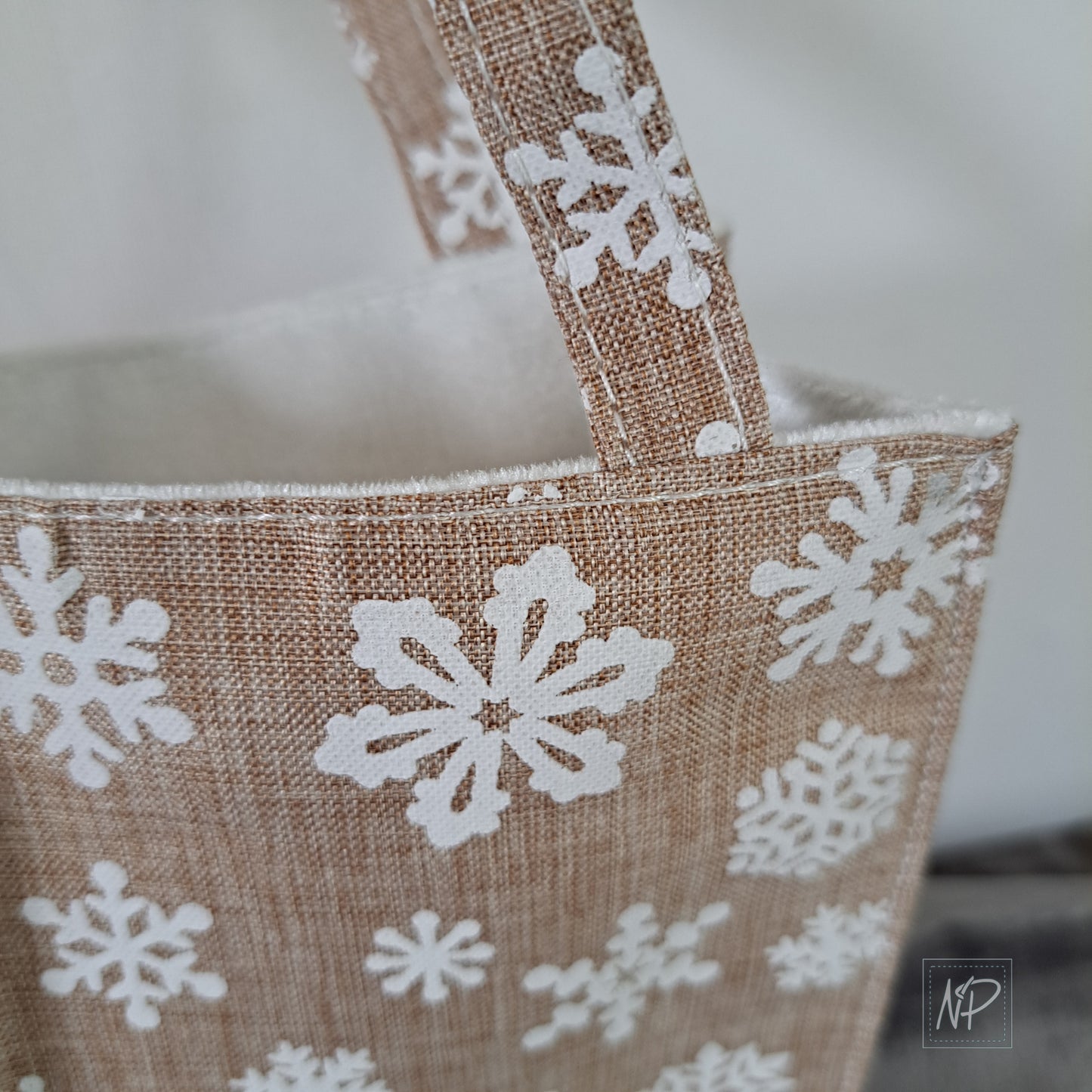 Luxury Lined Gift Bag - Snowflakes